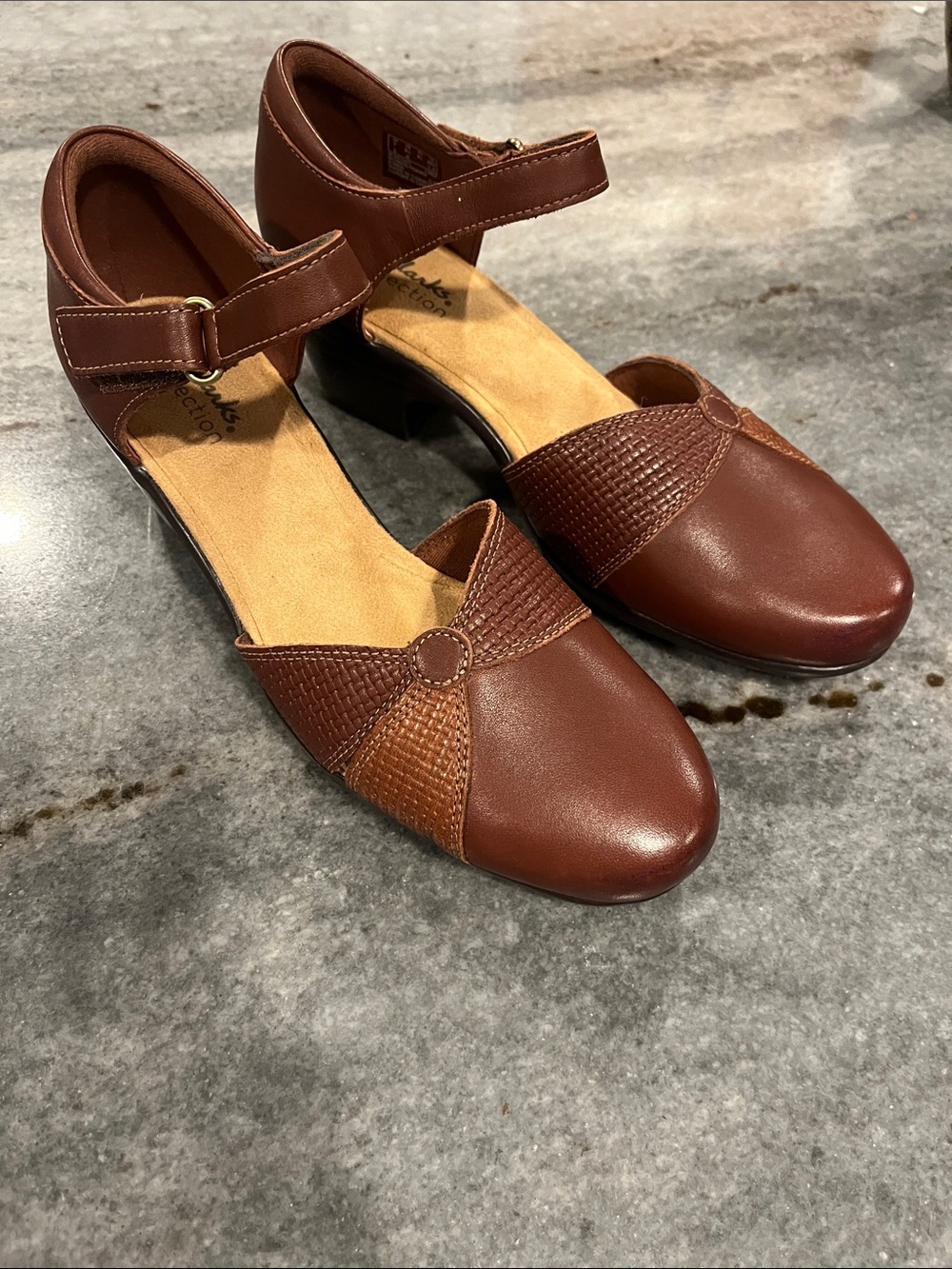Clarks Brown Two-Tone Mary Jane Heels